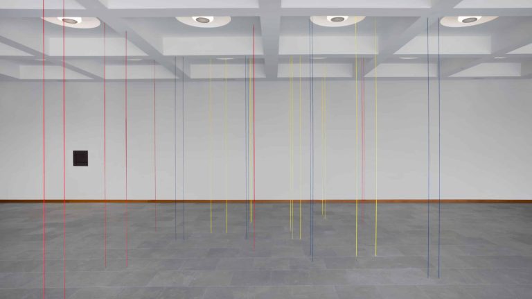 FRED SANDBACK | Alinhavando o Espaço